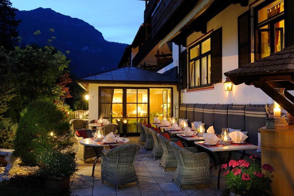Hotel Staudacherhof History & Lifestyle Garmisch-Partenkirchen Exterior photo